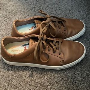 OluKai womens 7.5 Pehuea Li’ili